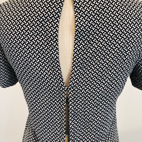 H&M Patterned Short Dress Open Back Detail - Picture 5 of 7